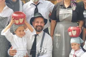  La chiquillería se purifica contra la pandemia en Lomo Magullo/Francisco Javier Santana.